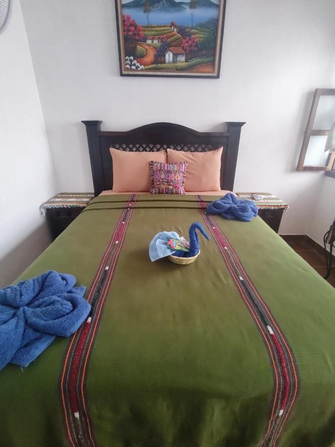 Francisco'S Rest House Hotel Antigua Dış mekan fotoğraf
