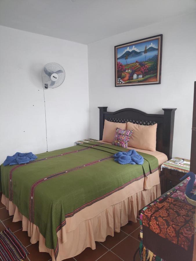 Francisco'S Rest House Hotel Antigua Dış mekan fotoğraf