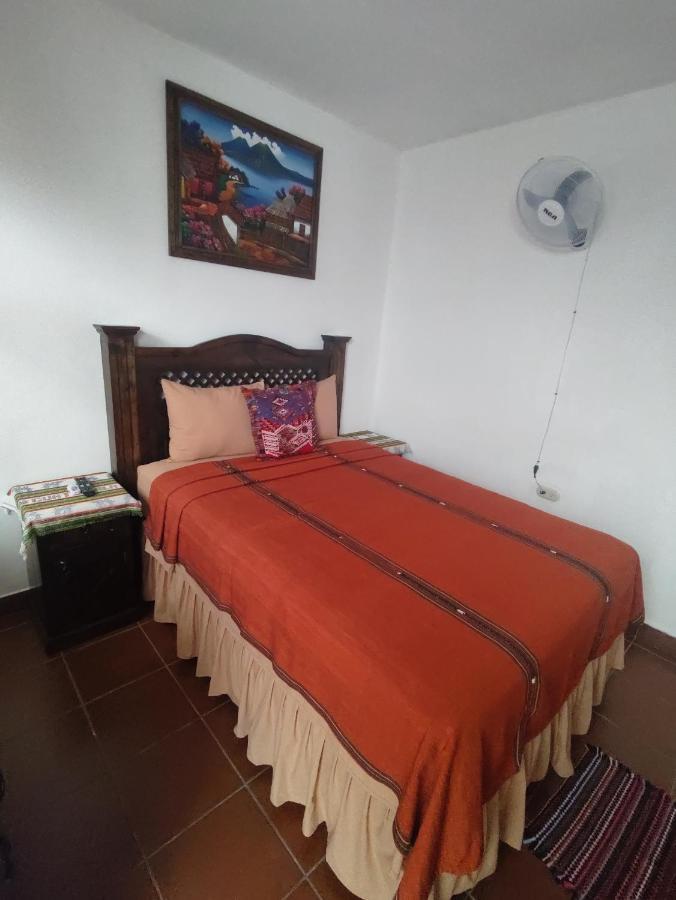 Francisco'S Rest House Hotel Antigua Dış mekan fotoğraf