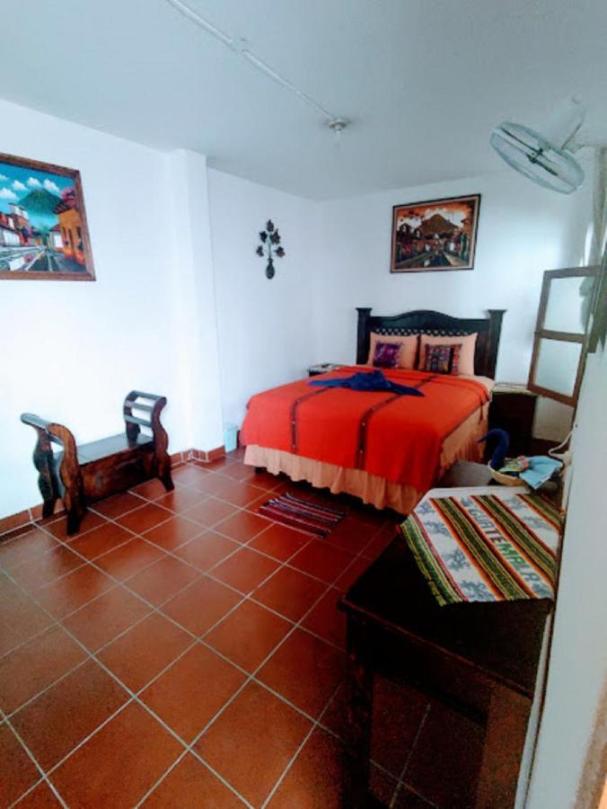 Francisco'S Rest House Hotel Antigua Dış mekan fotoğraf