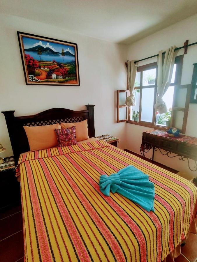 Francisco'S Rest House Hotel Antigua Dış mekan fotoğraf