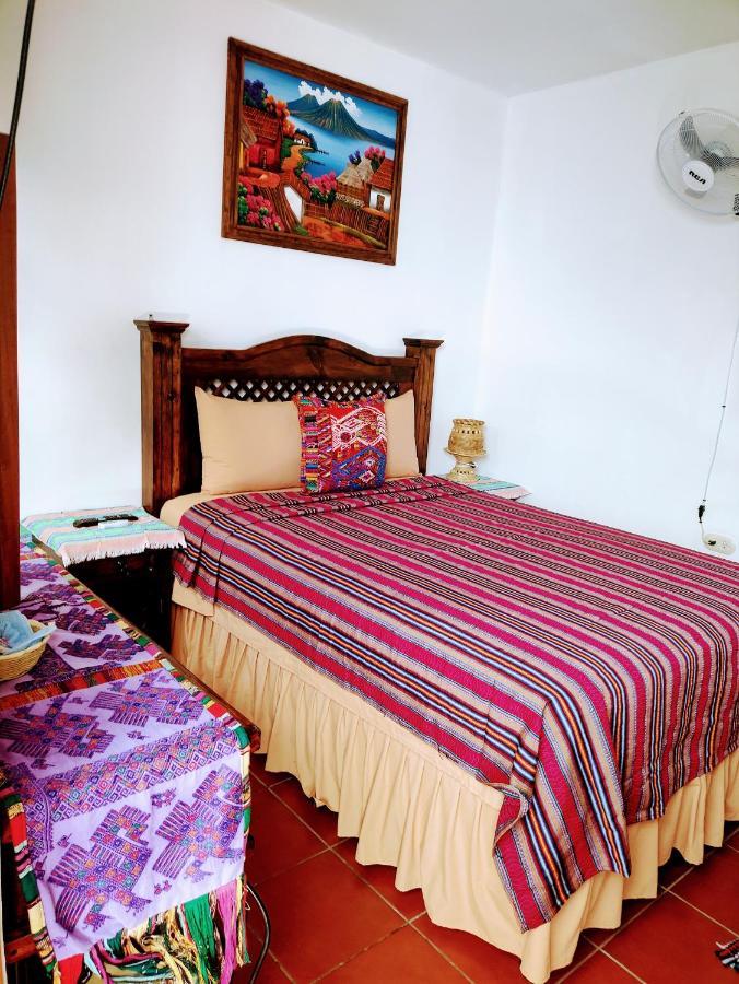 Francisco'S Rest House Hotel Antigua Dış mekan fotoğraf