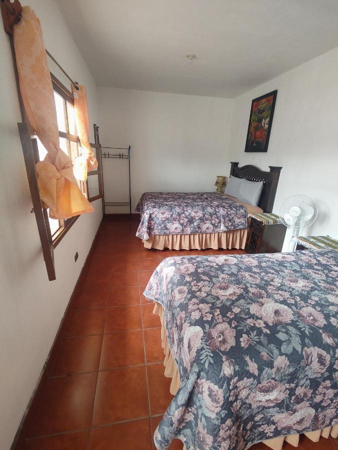 Francisco'S Rest House Hotel Antigua Dış mekan fotoğraf
