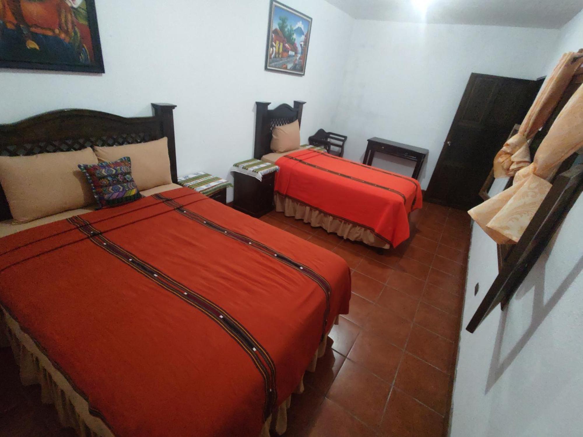 Francisco'S Rest House Hotel Antigua Oda fotoğraf